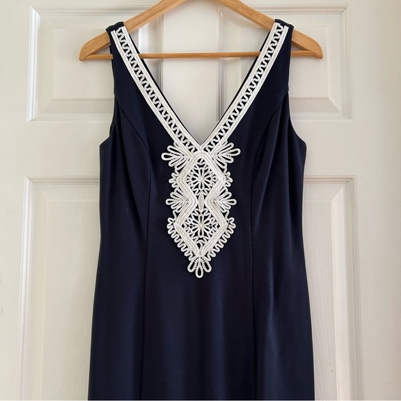 ELIZA J Sleeveless Sheath Dress in Navy & White - Picture 6 of 9